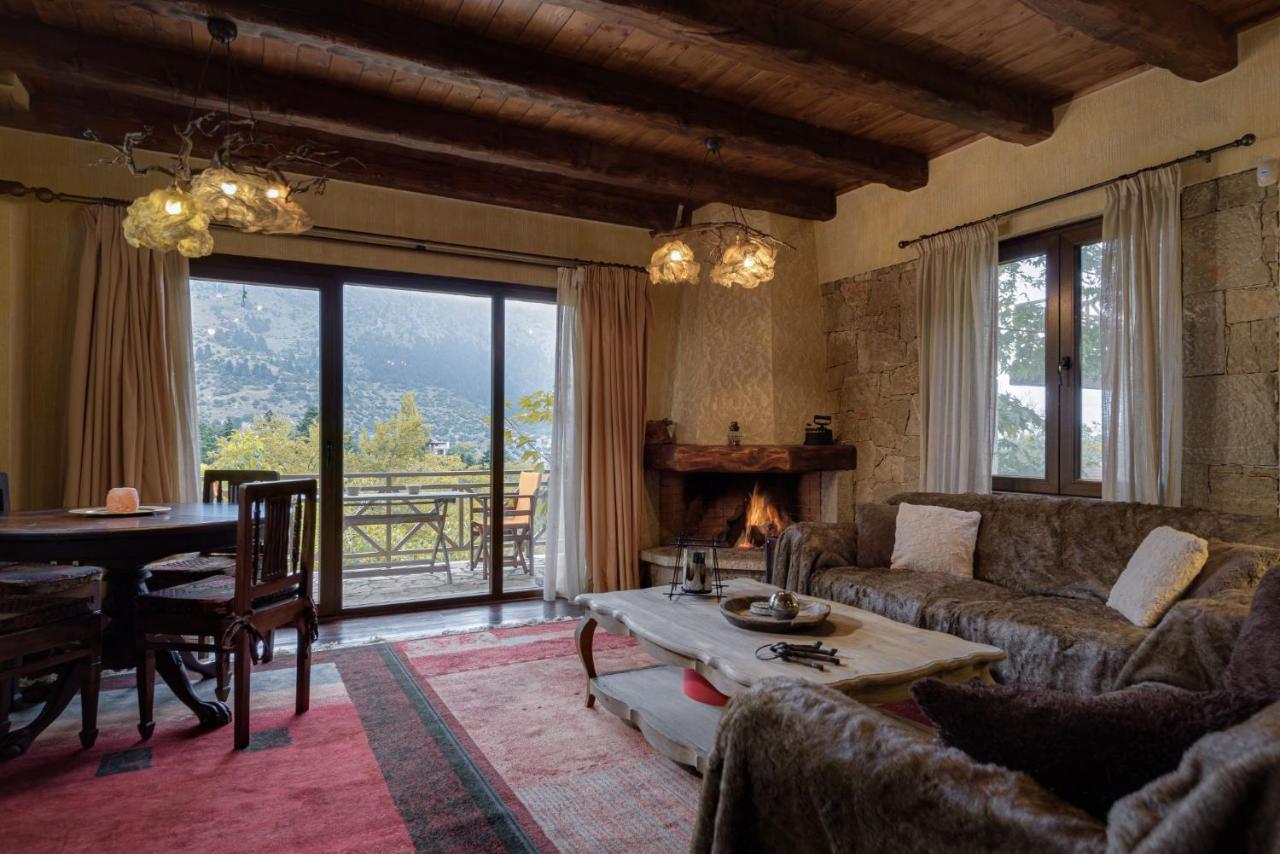 Parnassus Dreamwood Chalet Eptálofos Eksteriør bilde