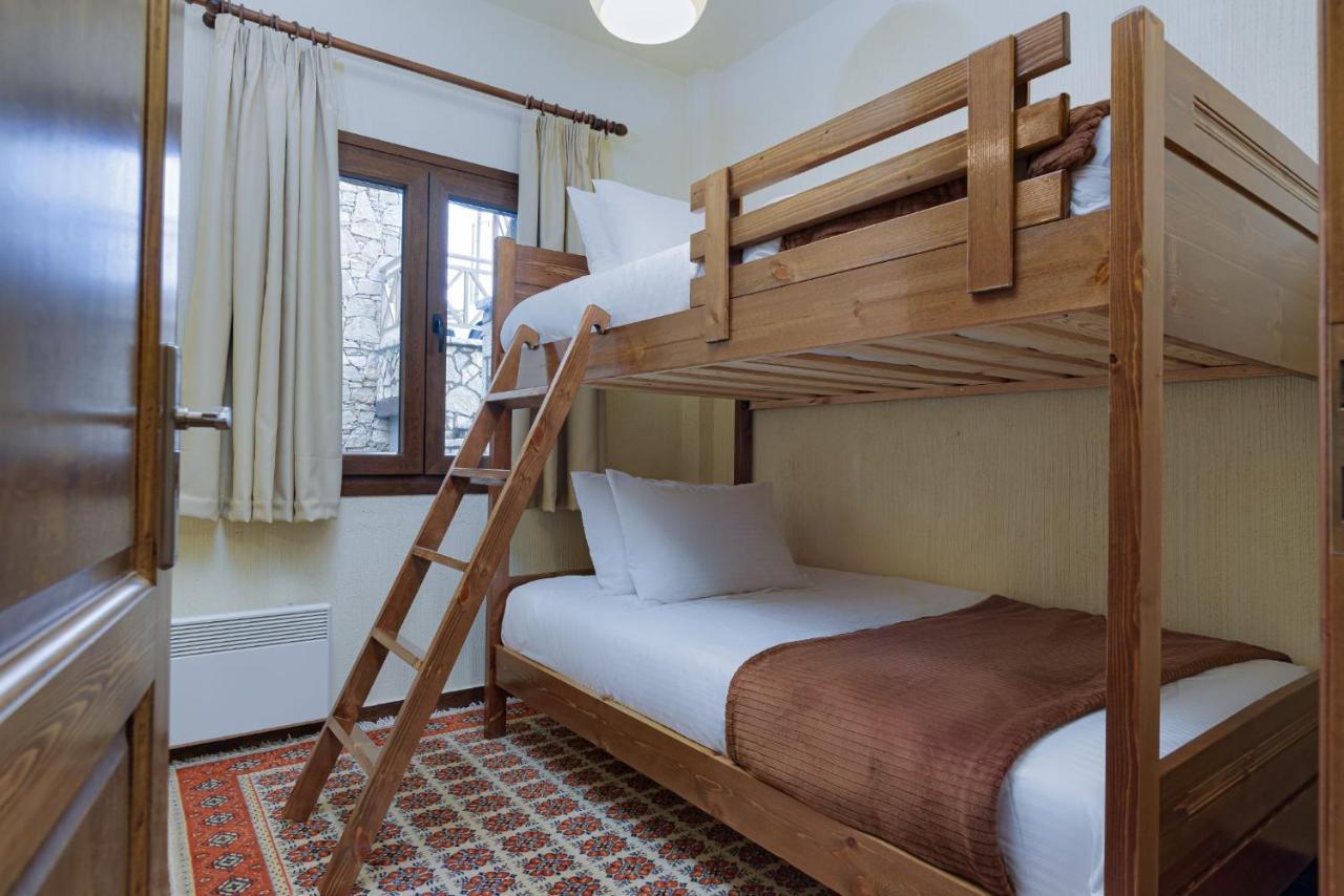 Parnassus Dreamwood Chalet Eptálofos Eksteriør bilde