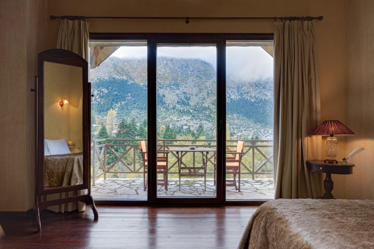 Parnassus Dreamwood Chalet Eptálofos Eksteriør bilde