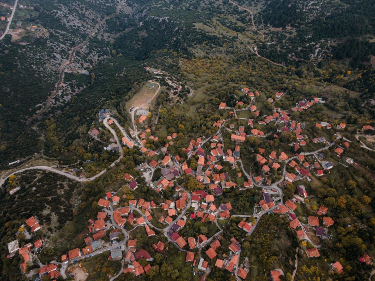 Parnassus Dreamwood Chalet Eptálofos Eksteriør bilde